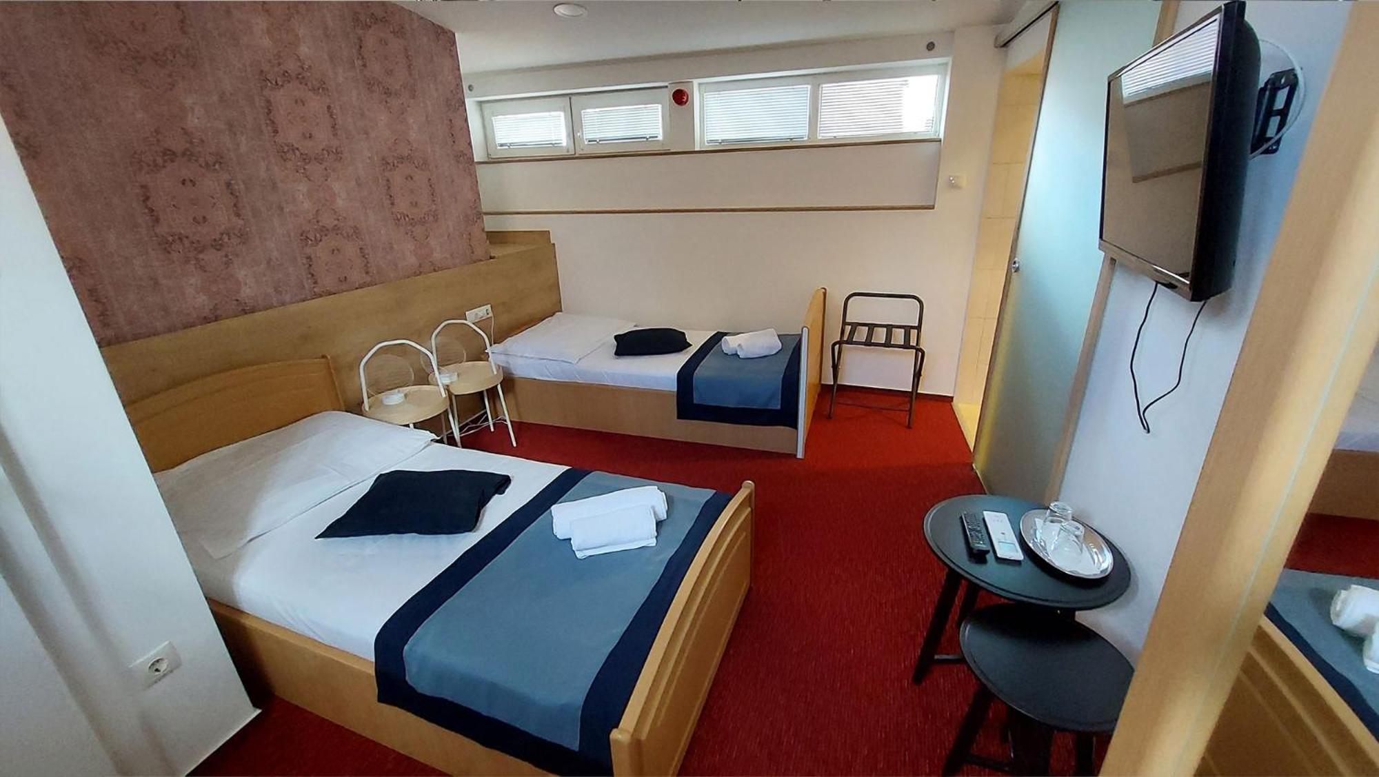 OÁZIS Hotel*** Nagykanizsa Buitenkant foto